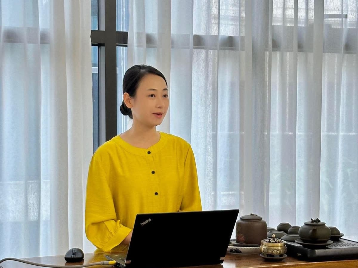 Vân Anh đứng lớp chia sẻ về chăm sóc sức khỏe tự nhiên
